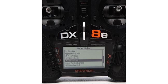 Spektrum DX8e 8-チャンネル DSMX 送信機のみ